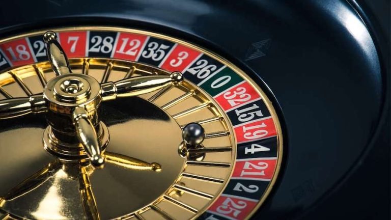 Tabel perbandingan navigasi dan privasi situs